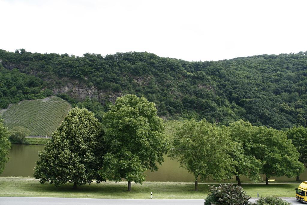 Haus Klosterblick Kröv Exteriör bild